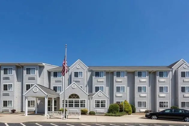 MICROTEL INN & SUITES BY WYNDHAM HILLSBOROUGH
