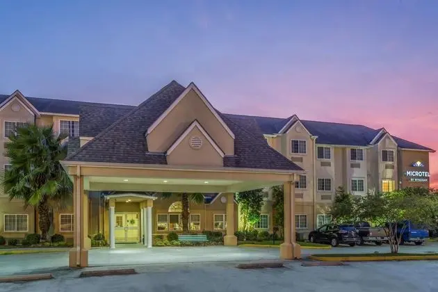 MICROTEL INN & SUITES BY WYNDHAM HOUMA