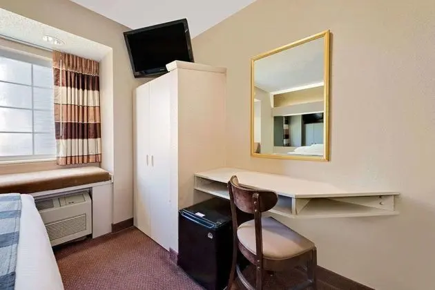 MICROTEL INN & SUITES BY WYNDHAM JOPLIN