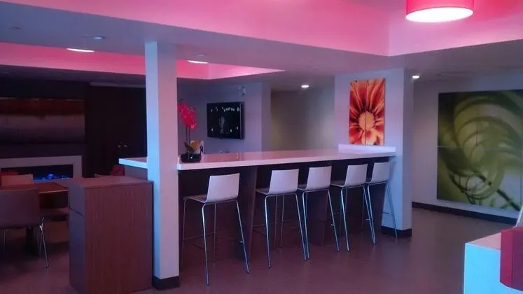 Microtel Inn & Suites By Wyndham Kirkland Lake