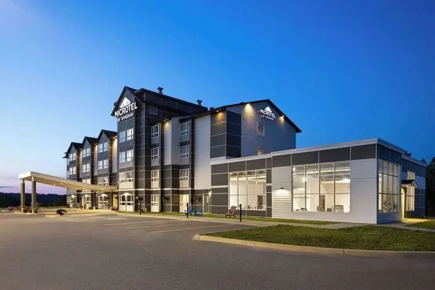 Microtel Inn & Suites By Wyndham Kirkland Lake - Dış Mekan
