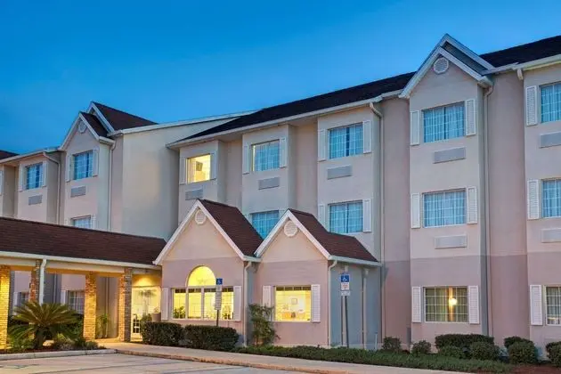 MICROTEL INN & SUITES BY WYNDHAM LADY LAKE/THE VI