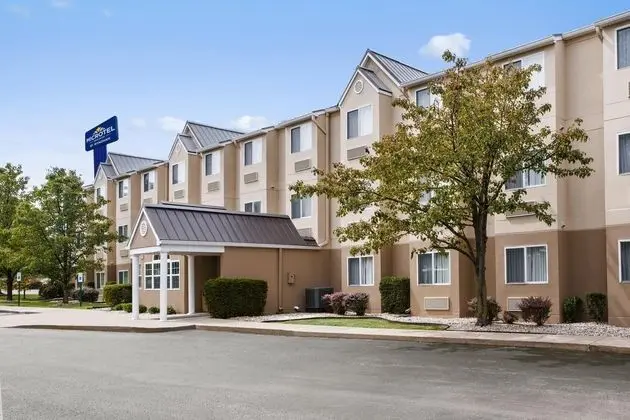 MICROTEL INN & SUITES BY WYNDHAM LOUISVILLE EAST