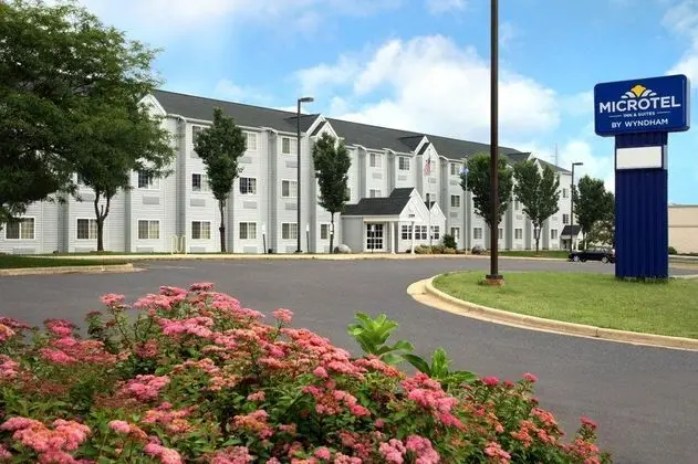 MICROTEL INN & SUITES BY WYNDHAM MADISON EAST