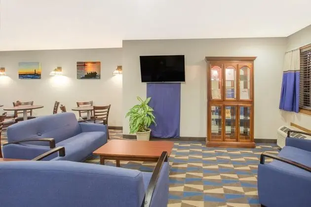 Microtel Inn & Suites by Wyndham Manistee