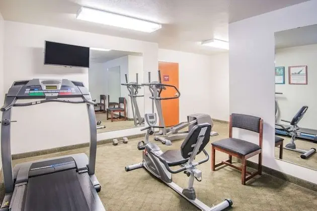 Microtel Inn & Suites by Wyndham Miami - Fitness