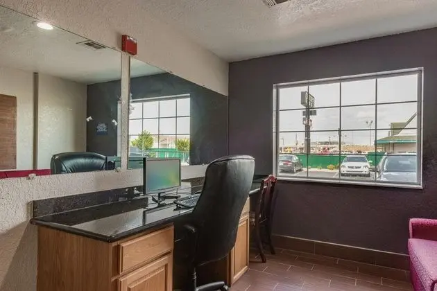 MICROTEL INN & SUITES BY WYNDHAM OKLAHOMA CITY AI