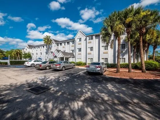 MICROTEL INN & SUITES BY WYNDHAM PALM COAST