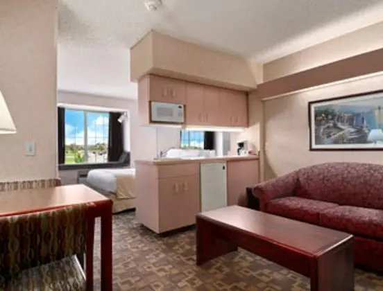 MICROTEL INN & SUITES BY WYNDHAM ROCHESTER MAYO C