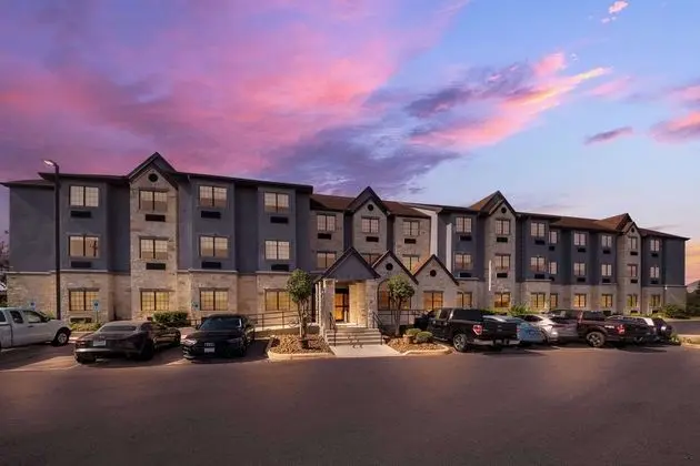 MICROTEL INN & SUITES BY WYNDHAM SAN ANTONIO BY S - Öne Çıkan Resim