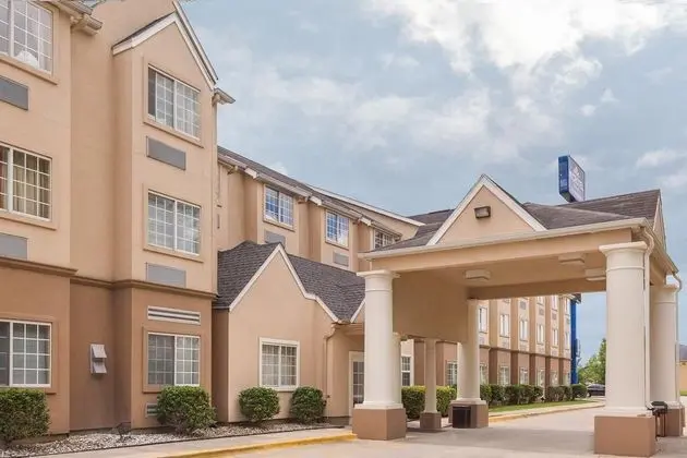 MICROTEL INN & SUITES BY WYNDHAM SCOTT LAFAYETTE