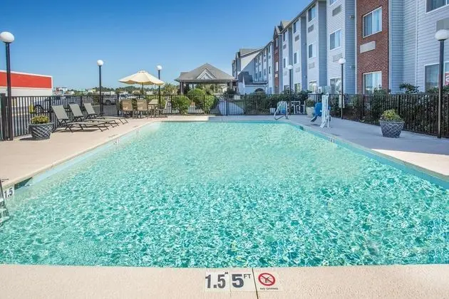 MICROTEL INN & SUITES BY WYNDHAM TIFTON