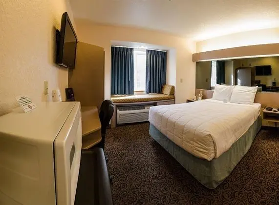 MICROTEL INN & SUITES BY WYNDHAM TOMAH