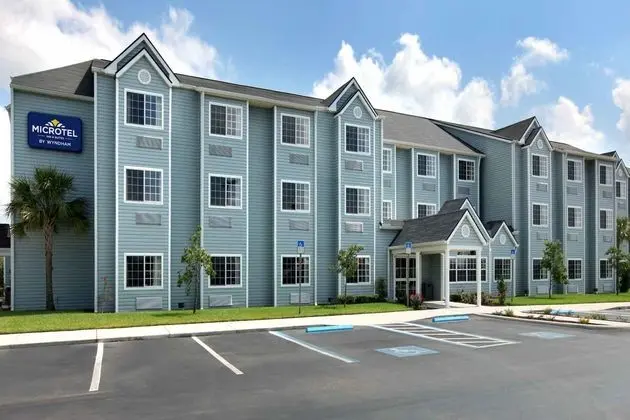 MICROTEL INN & SUITES BY WYNDHAM ZEPHYRHILLS