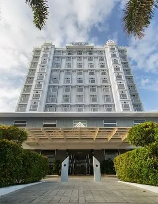 Microtel by Wyndham Mall of Asia - Dış Mekan