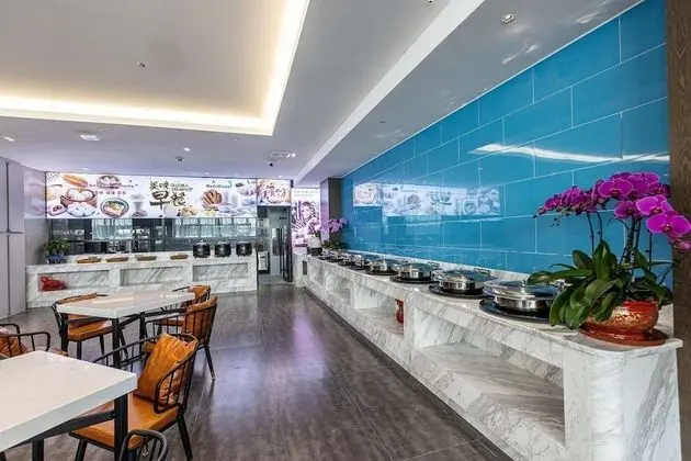 Microtel by Wyndham Sanya Dadonghai - Yerinde Yemek