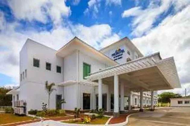 Microtel by Wyndham South Forbes near Nuvali