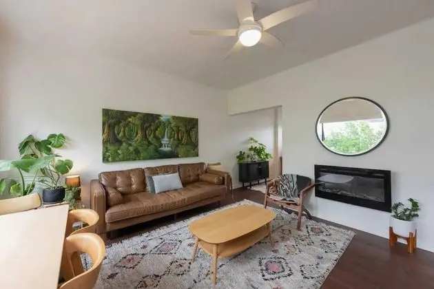 Mid-century 1 Bedroom Apartment on Albert Park With Parking - İç Mekan