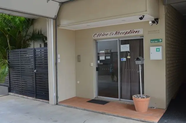 Mid City Motor Inn - Dış Mekan