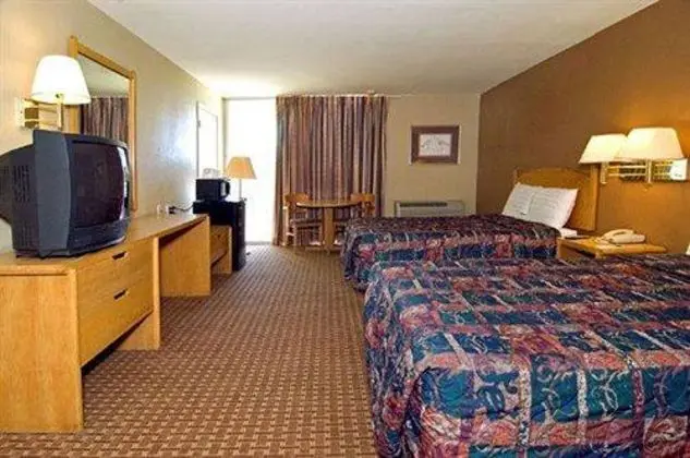 Mid Towne Inn & Suites