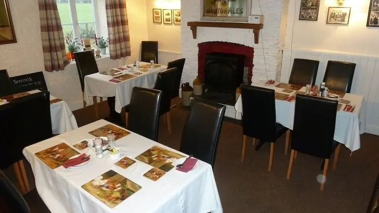 Mid Wales Inn - Yerinde Yemek
