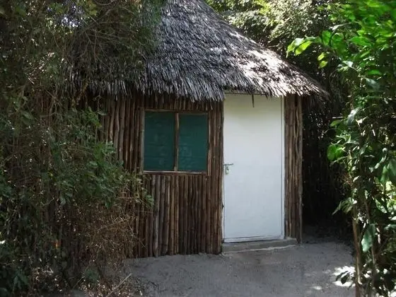 Mida Creek Eco Camp - Relax in Cosy Cottage