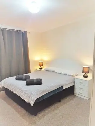 Middleton Mews Unit 8 - Oda