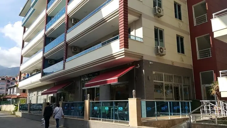 Midi Suites & Hotel