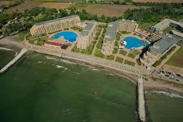 Midia Grand Resort