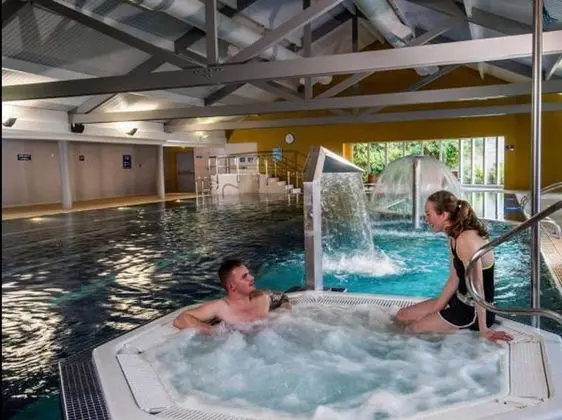 Midlands Park Hotel - Havuz