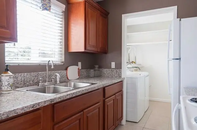 Midtown Apartments - Mutfak