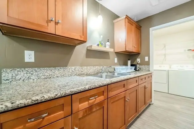 Midtown Apartments - Mutfak