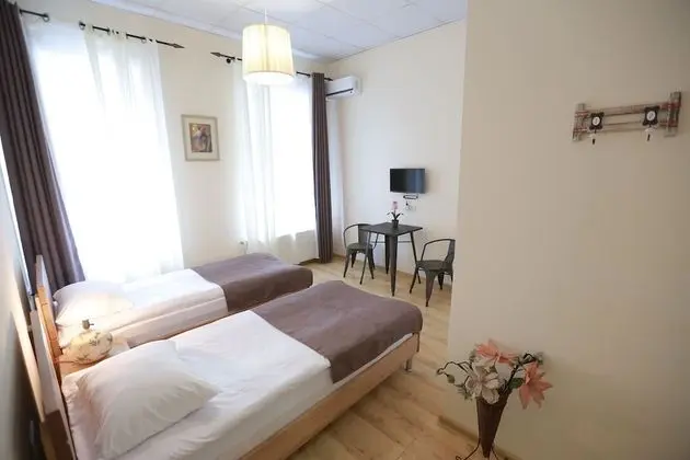 Midtown Hostel