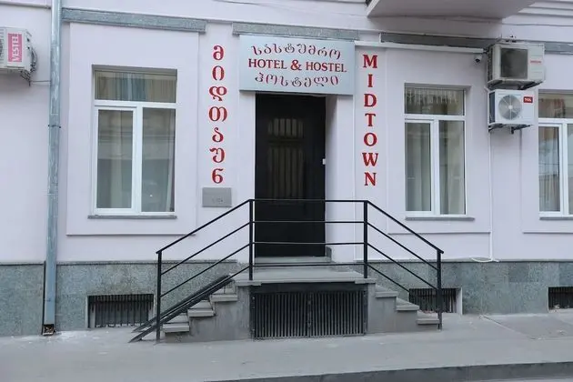 Midtown Hostel