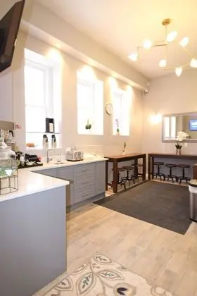 Midtown Suites - Lobi