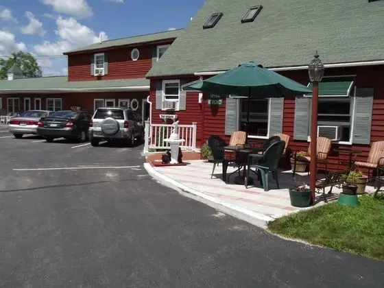 Midway Lodging - Lobi