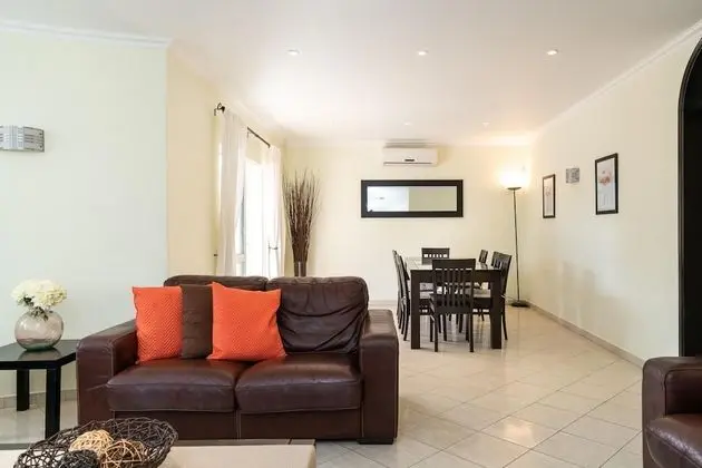 Villa Miera- Private Spacious Barbecue Private Pool Wifi Parking and Air Conditioning - Oda
