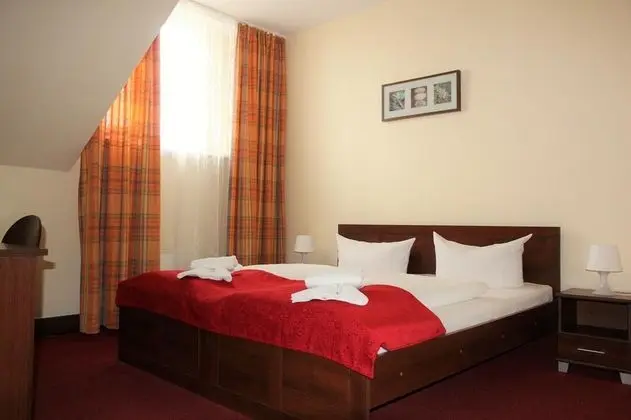 Mikon Eastgate Hotel