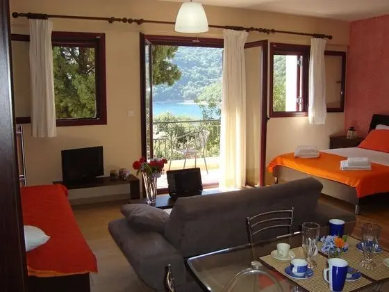 Mikros Gialos Apartments - Oda