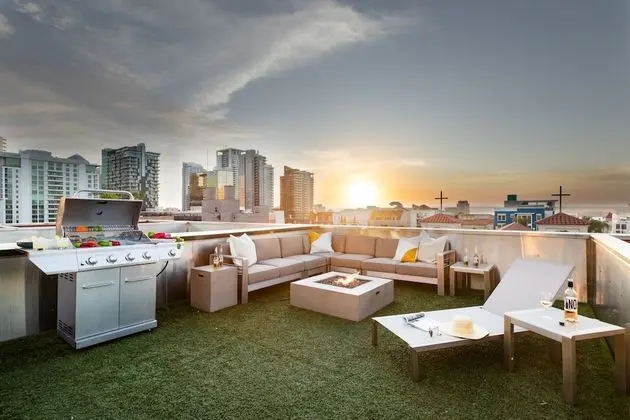 Mila by Avantstay 4 Story Penthouse Condo in Little Italy w/ Rooftop Views