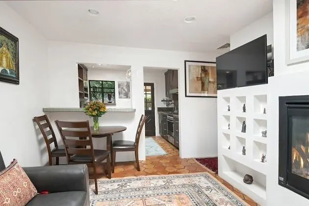 Milagro - Walk Anywhere In Santa Fe From This Beautiful Remodeled Apartment - Oda Düzeni