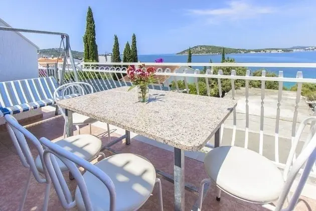 Milans - 25m From the Beach - A4