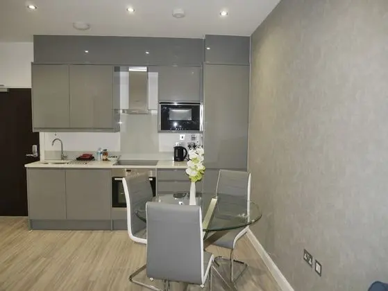 Milburn House Luxury Apartments - Oda Düzeni