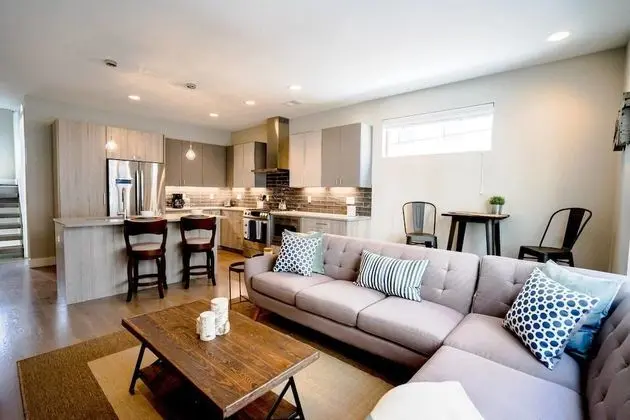 Mile High Lifestyle Townhome in Golden Triangle Rooftop Views - Oda Düzeni