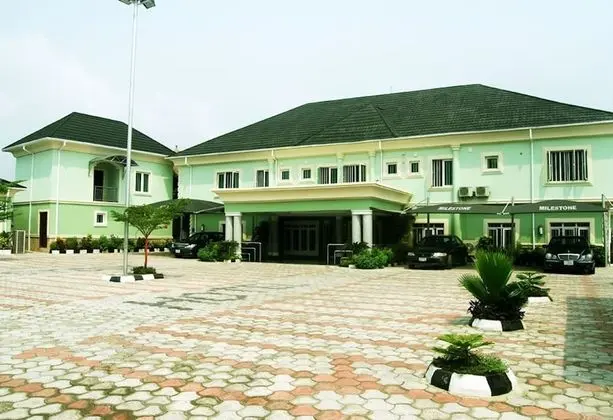 Milestone Hotel Annex