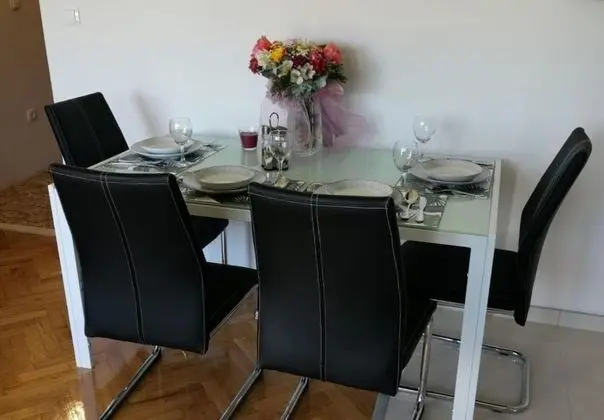 Milica - Parking and Garden - A4 - Yerinde Yemek