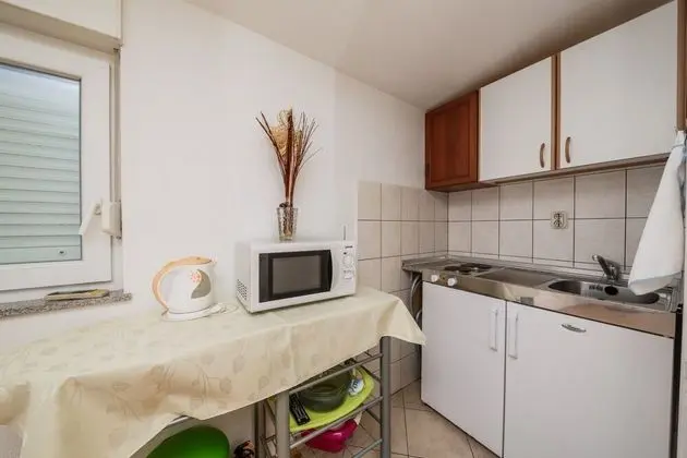 Milica - Parking and Garden - SA3 Donji - Oda Düzeni