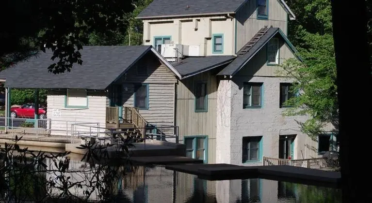 Mill House Lodge - Flat Rock