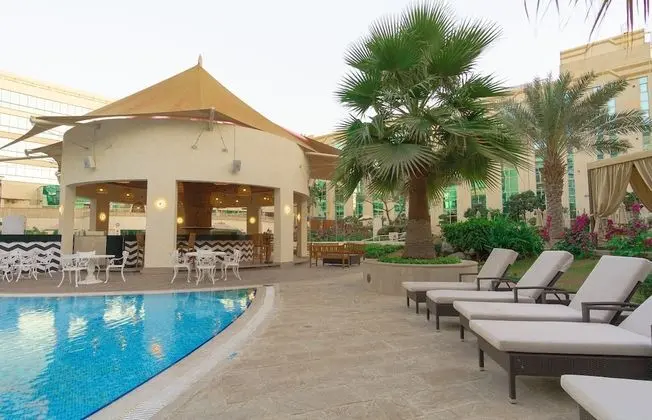Millennium Airport Hotel Dubai - Havuz