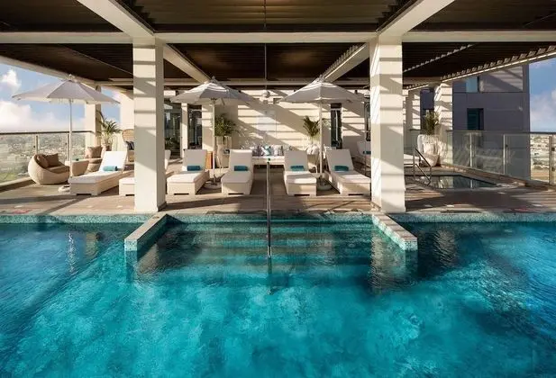 Millennium Atria Business Bay - Havuz